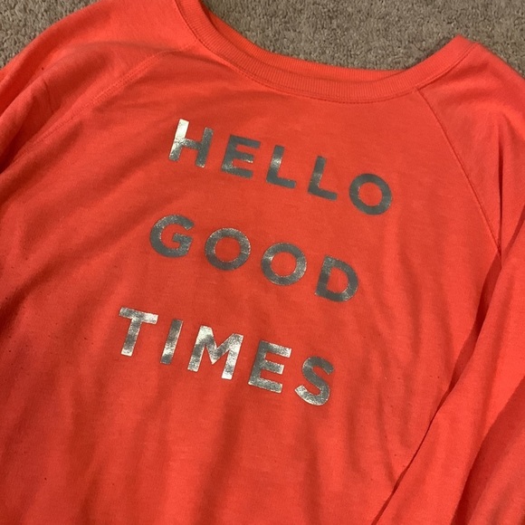 Women’s Old Navy Crewneck Sweatshirt - Picture 2 of 2